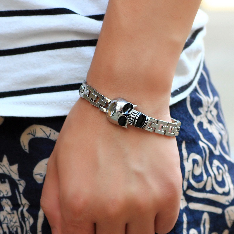 กำไลข้อมือไทเทเนียมลายหัวกะโหล - Women'S Accessories To Wear With Watch บทวิจารณ์และราคา
